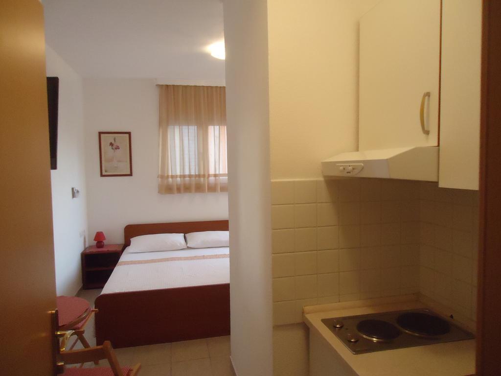 Apartments Mandic Tučepi Стая снимка