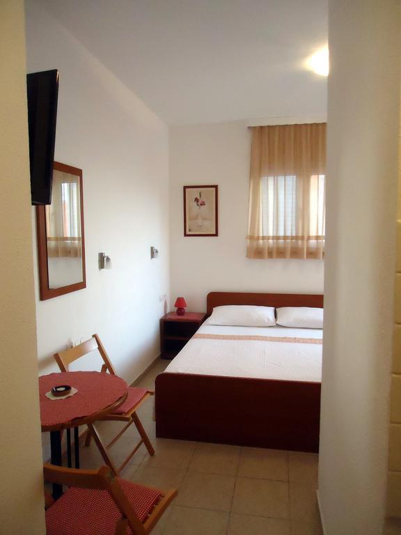 Apartments Mandic Tučepi Стая снимка