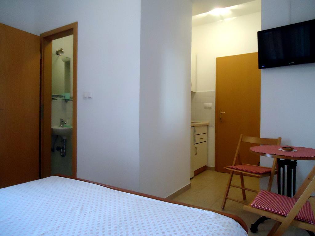 Apartments Mandic Tučepi Стая снимка