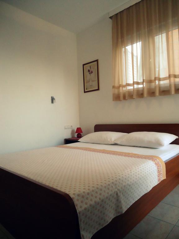 Apartments Mandic Tučepi Стая снимка