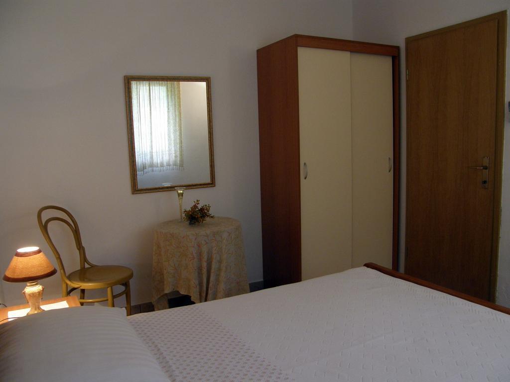 Apartments Mandic Tučepi Стая снимка